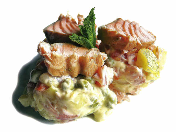 'Ensaladilla de salmón escabechado