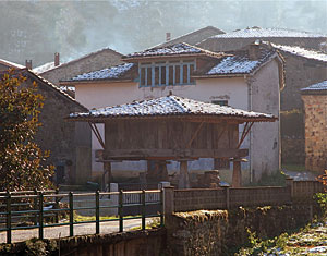 Casa de aldea. Espinareu